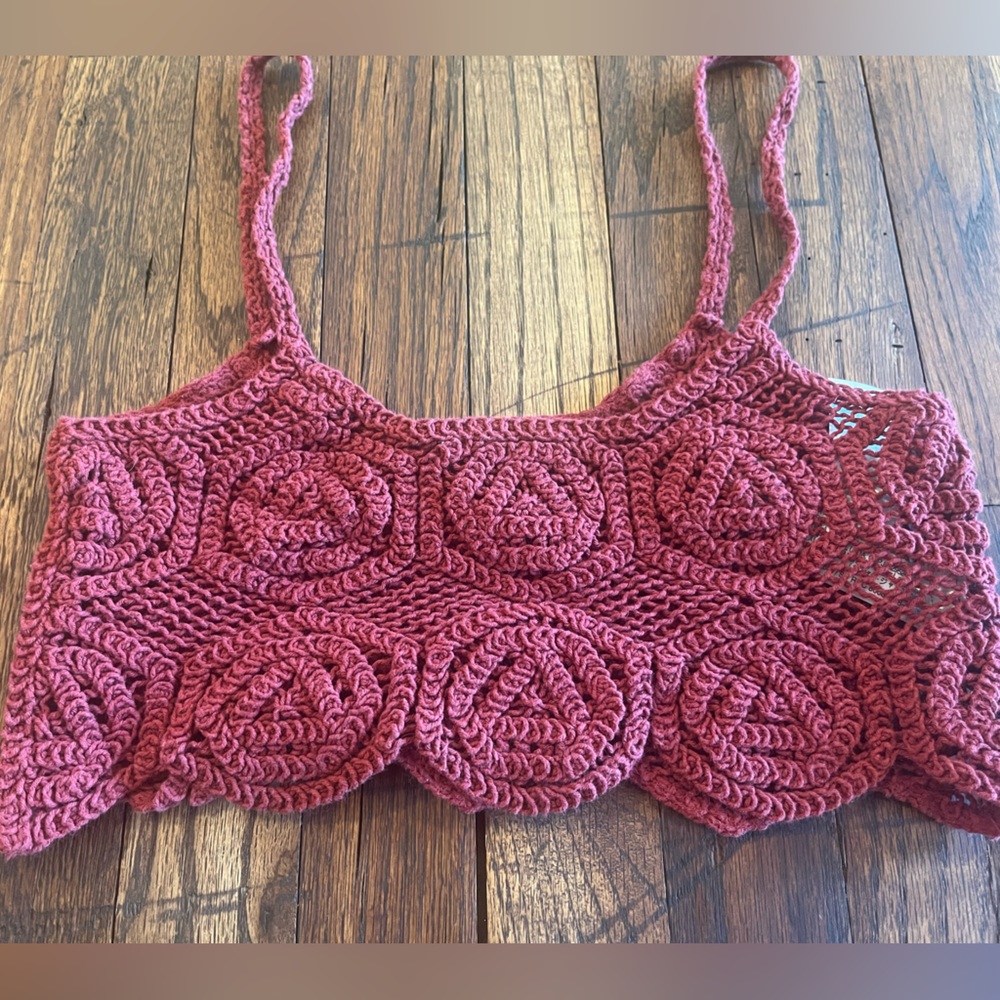 Crochet Knit Crop Top in Maroon